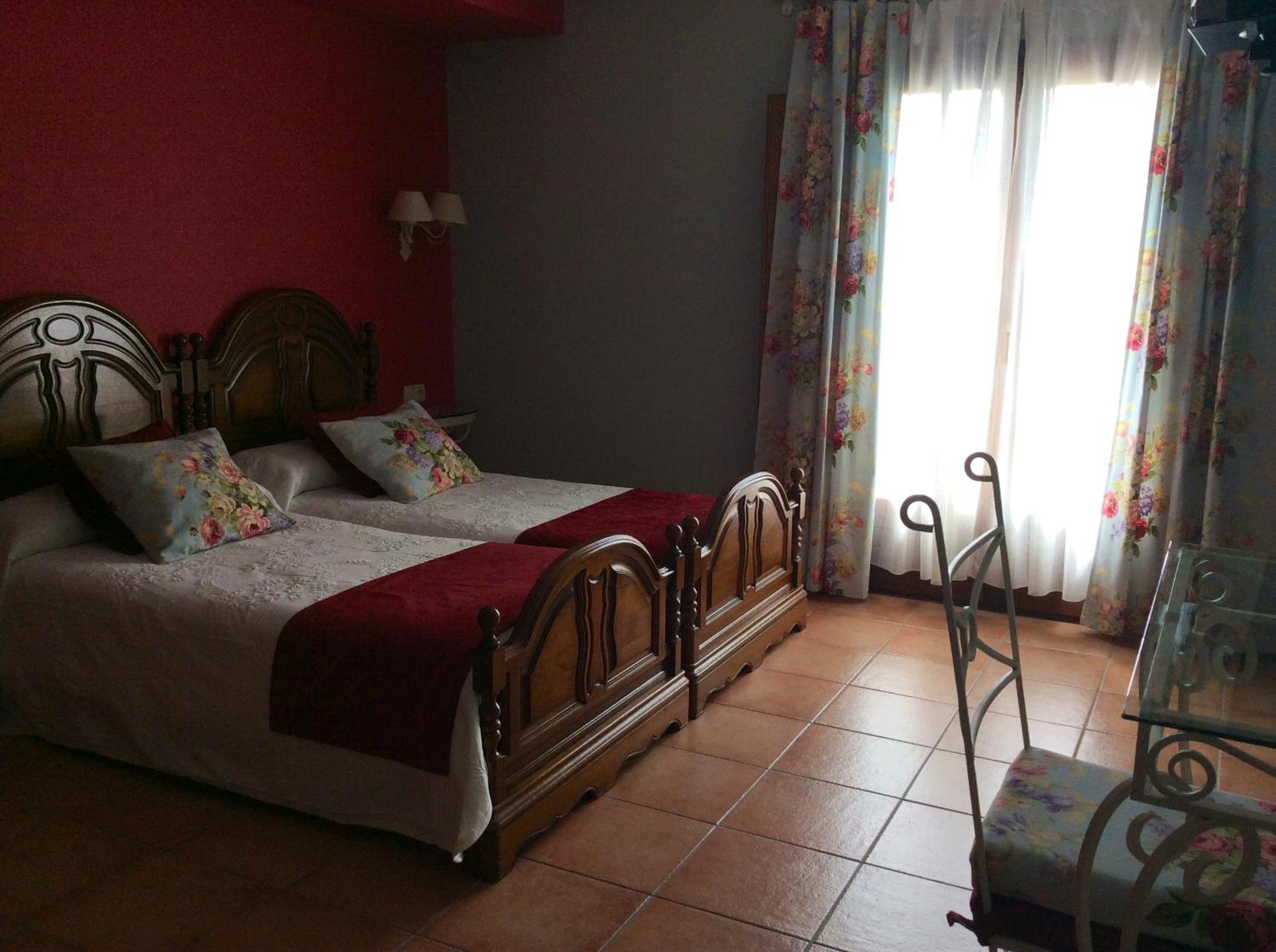 Hotel Rural Los Roturos Maestu Екстер'єр фото